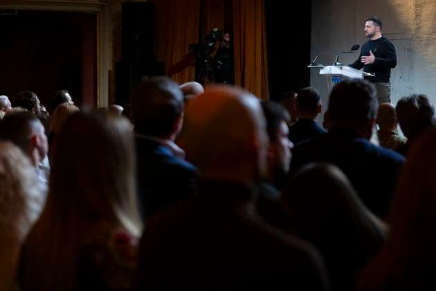 Ukraine, Wolodymyr Selenskyj während Verleihung des Taras Schewtschenko Preises in Kiew March 9, 2024, Kiev, Ukraine: Ukrainian President Volodymyr Zelenskyy delivers remarks during the award ceremony for the 2024 Taras Shevchenko National Prize, March 9, 2024 in Kiev, Ukraine. The award recognizes artists, poets, journalists, composers, and theater figures for their outstanding contribution to the development of Ukrainian culture. Kiev Ukraine - ZUMAp138 20240309_zaa_p138_001 Copyright: xUkrainexPresidency UkrainianxPrex