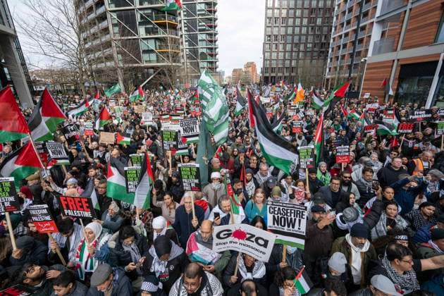 Bilder des Jahres 2024, News 03 März News Themen der Woche KW10 News Bilder des Tages . 09 03 2024. London, United Kingdom. Protesters at a stop the war in Gaza demonstration in London.  xi-Imagesx IIM-25046-0057