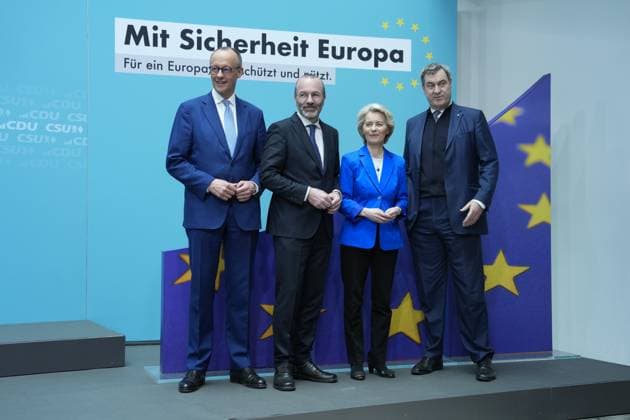 News Themen der Woche KW11 Sitzung der Präsidien der CDU und der CSU Sitzung der Präsidien der CDU und der CSU zum Europawahlprogramm im Konrad-Adenauer-Haus in Berlin. Pressekonferenz mit dem Parteivorsitzenden der CDU Friedrich Merz MdB, dem Parteivorsitzenden der CSU, Ministerpräsidenten Markus Söder MdL, der Präsidentin der Europäischen Kommission Ursula von der Leyen und Manfred Weber MdEP, Partei- und Fraktionsvorsitzender der EVP. Berlin Berlin GER *** Meeting of the CDU and CSU Presidiums Meeting of the CDU and CSU Presidiums on the European election program at Konrad Adenauer Haus in Berlin Press conference with CDU Party Chairman Friedrich Merz MdB, CSU Party Chairman, Minister President Markus Söder MdL, President of the European Commission Ursula von d