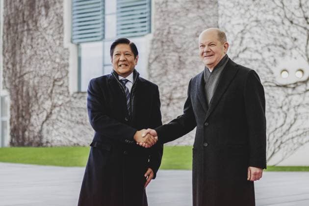News Themen der Woche KW11 (R-L) Olaf Scholz (SPD), Bundeskanzler, und Ferdinand Marcos Jr., Staatspraesident der Philippinen, aufgenommen im Rahmen eines gemeinsamen Treffens in Berlin, 12.03.2024. Berlin Deutschland *** R L Olaf Scholz SPD , Federal Chancellor, and Ferdinand Marcos Jr , President of the Philippines, pictured during a joint meeting in Berlin, 12 03 2024 Berlin Germany Copyright: xFlorianxGaertnerxphotothek.dex