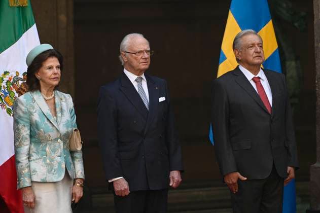 Swedish Royals Visit Mexico - Day 1 March 12, 2024, Mexico City, Mexico: Swedish Queen Silvia, Swedish King Carl XVI Gustaf, Mexico s President Andres Manuel Lopez Obrador attend a welcoming ceremony on the first day of the Swedish State visit to Mexico at the National Palace. on March 12, 2024 in Mexico City, Mexico. (Photo by Carlos Tischler Eyepix Group ABACAPRESS.COM) Mexico City Mexico  Copyright: xTischlerxCarlos Eyepix ABACAx
