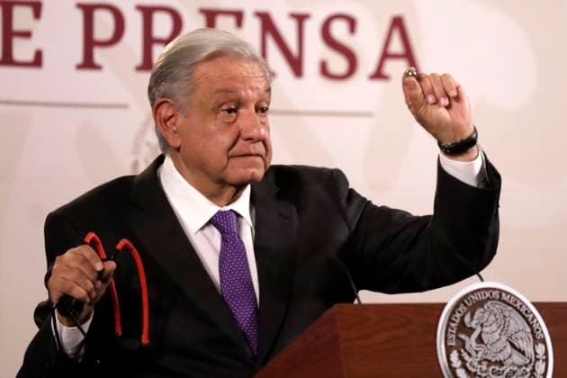 Mexico s President Lopez Obrador Health Pulse report March 12, 2024, Mexico City, Mexico: The president of Mexico, Andres Manuel Lopez Obrador shows a slingshot, that were used to cause damage to the National Palace in the attack by alleged Ayotzinapa students during the a briefing conference at the National Palace. on March 12, 2024 in Mexico City, Mexico (Photo by Luis Barron Eyepix Group) Copyright: xLuisxBarronx xEyepixxGroupx LB_12032024_114071