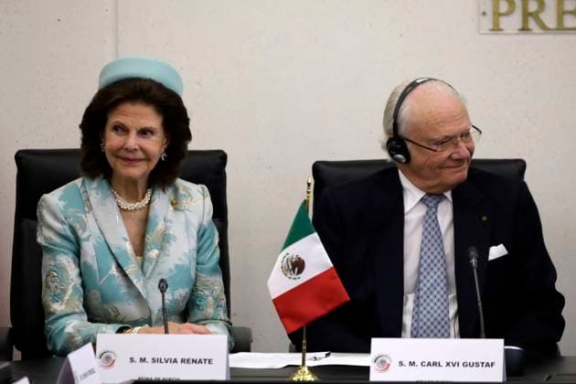 Swedish Royals Visit Mexico - Day 1 March 12, 2024, Mexico City, Mexico: Swedish Queen Silvia and Swedish King Carl XVI Gustaf during a press conference after signing agreement ceremony on the first day of the Swedish State visit to Mexico at Mexican Senate. on March 12, 2024 in Mexico City, Mexico. (Photo by Luis Barron Eyepix Group) Copyright: xLuisxBarron xEyepixxGroupx LB_11032024_114110