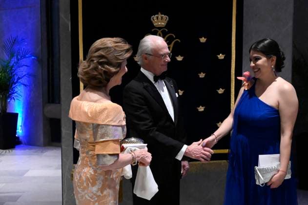 Swedish Royals Visit Mexico - Day 1 March 12, 2024, Mexico City, Mexico: A guest gives the welcoming to Swedish Queen Silvia and Swedish King Carl XVI Gustaf during a banquet on the first day of the Swedish State visit to Mexico at the National Palace. on March 12, 2024 in Mexico City, Mexico. (Photo by Carlos Tischler Eyepix Group ABACAPRESS.COM) Mexico City Mexico  Copyright: xTischlerxCarlos Eyepix ABACAx