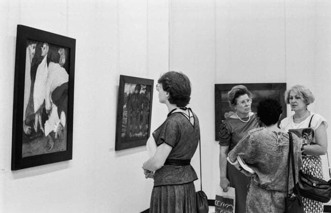 Moscow, USSR. Visitors attend the exhibition of German artist-expressionist Emil Nolde at the Pushkin State Museum of Fine Arts. Valentin Sobolev TASS  32127964