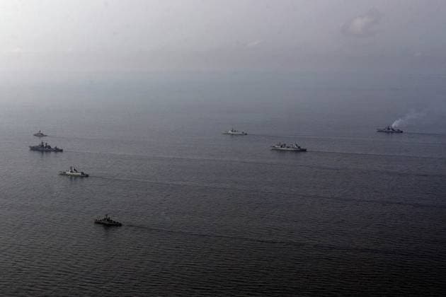 Golf von Oman, Marine-Manöver von China, Russland und Iran March 13, 2024, Undefined, Iran: Iranian, Russian, and Chinese warships conducted the â€oePhoto Ex†exercise and offensive formations in Iran s territorial waters during a joint military drill in southern Iran. The new warships of the Islamic Revolution Guards Corps (IRGC) have participated in a joint naval drill in the Indian Ocean. Naval forces from Iran, Russia, and China have jointly launched the ongoing drill, known as â€oeMarine Security Belt 2024â€Â. Martyr Mahmoudi warship, Martyr Soleimani combat patrol vessel, Martyr Abu Mahdi al-Muhandis warship, Martyr Tavvasoli frigate, and IRGC Navy helicopters are present in the exercise. Undefined Iran - ZUMAi98_ 20240313_zih_i98_009 Copyright: xIranianxArmyxOfficex