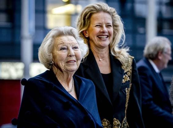 Entertainment Bilder des Tages THE HAGUE - Princess Beatrix and Princess Mabel during the presentation of the tenth Prince Friso Engineering Prize at The Hague University of Applied Sciences. The winner of the prize can call himself Engineer of the Year for a year. ANP REMKO DE WAAL netherlands out - belgium out  Copyright: xx x493639840x originalFilename: 493639840.jpg