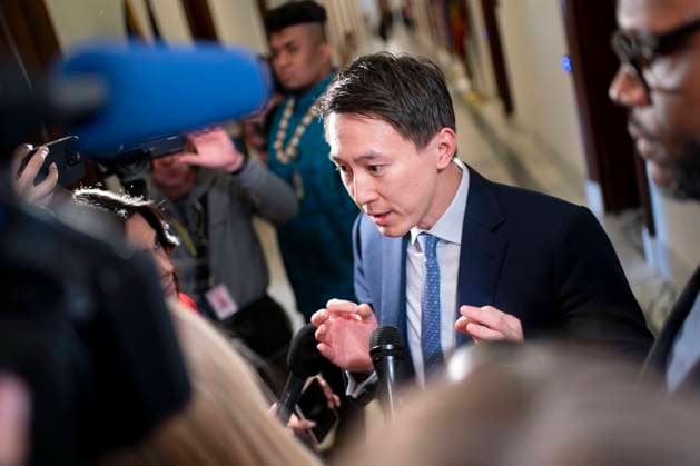 Bilder des Jahres 2024, News 03 März News Themen der Woche KW11 News Bilder des Tages Tiktok CEO Shou Zi Chew speaks with the press after meeting with Sen. John Letterman, D-PA, at the U.S. Capitol in Washington, DC on Thursday, March 14, 2024. Yesterday, the House of Representatives voted to ban TikTok in the United States unless the Chinese-owned parent company ByteDance sells the app within the next six months.  WAP20240314455 BONNIExCASH