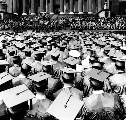 2000: New York, United States: Graduating students seated during their Columbia University Commencement Ceremony. New York U.S. - ZUMAk09_ 20000101_jtc_k09_428 Copyright: xKeystonexPressxAgencyx