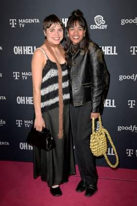 Entertainment Themen der Woche KW11 Entertainment Bilder des Tages Mala Emde und Salka Weber bei der Premiere der 2. Staffel der Magenta TV Original Serie Oh Hell im Kino Babylon. Berlin, 14.03.2024 *** Mala Emde and Salka Weber at the premiere of season 2 of the Magenta TV original series Oh Hell at the Babylon Berlin cinema, 14 03 2024 Foto:xF.xKernx xFuturexImagex hell_4350