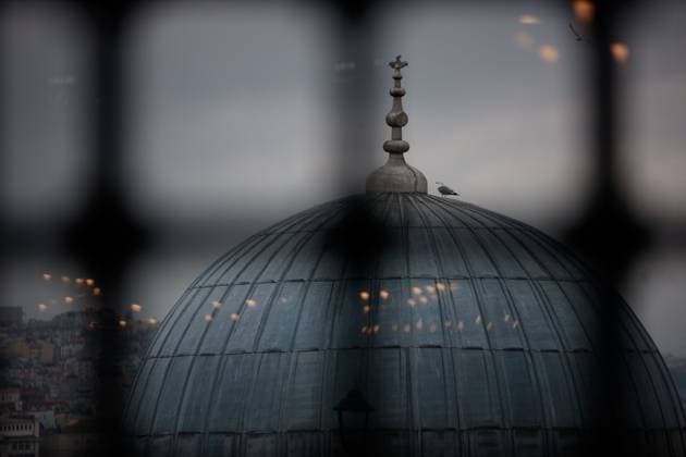 News Bilder des Tages March 15, 2024, Istanbul, Istanbul, Turkey: On the first Friday of Ramadan, the Friday prayer was held at Al-Sulaymaniyah Mosque, and visitors also flocked to the historic mosque, which dates back to 1557 Istanbul Turkey - ZUMAa215 20240315_zip_a215_019 Copyright: xShadyxAlassarx