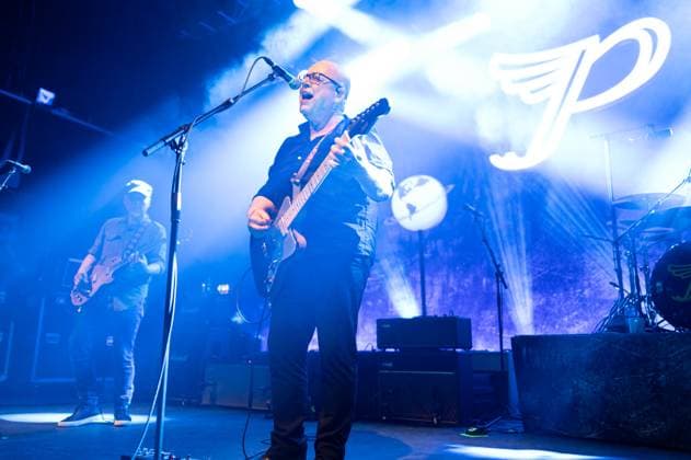 Entertainment Themen der Woche KW11 Entertainment Bilder des Tages Pixies in Concert at O2 Kentish Town, London Black Francis and Joey Santiago of Pixies In concert at O2 Kentish Town, London. London O2 Kentish Town UK Copyright: xJohnxBarryx JB2_9058