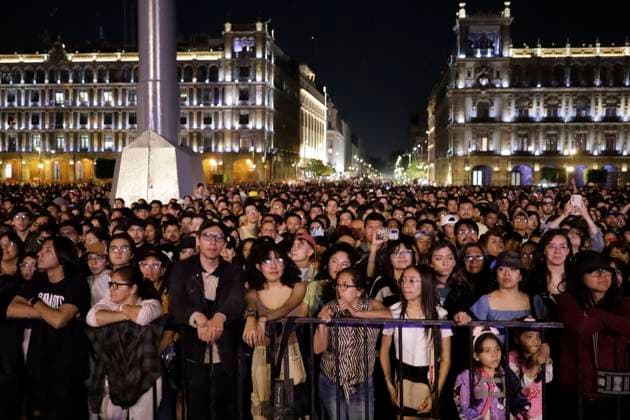 March 16, 2024, Mexico City, Ciudad de Mexico, Mexico: March 16, 2024, Mexico City, Mexico: Hundred of people attend at Mexico City Zocalo to enjoy the free concert as part of the Time for Women: Festival for equality. on March 16, 2024 in Mexico City, Mexico Mexico City Mexico - ZUMAe321 20240316_zea_e321_016 Copyright: xLuisxBarronx xEyepixxGroupx