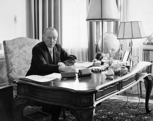 KONRAD ADENAUER (1876-1967). German statesman and Chancellor of West Germany (1949-1963). Adenauer at his desk in the Federal Chancellery at Bonn, 1960.  Copyright: xGRANGERx xGRANGERx 0000420