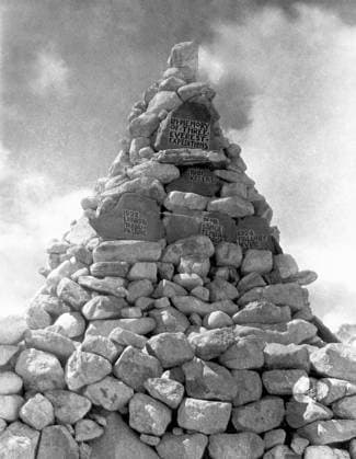 MOUNT EVEREST MEMORIAL. The memorial cairn at base camp on Mount Everest built by the members of the British 1924 expedition and dedicated to the thirteen climbers lost on the attempts to climb Everest in 1921, 1922, and 1924.  Copyright: xGRANGERx xGRANGERx 0001336