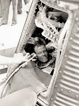 Gordon Cooper was launched into space on May 15, 1963 aboard the Mercury-Atlas 9 (Faith 7) spacecraft, the last Mercury mission. He orbited the Earth 22 times and logged more time in space than all five previous Mercury astronauts combined ? 34 hours, 19 minutes and 49 seconds, traveling 546,167 miles (878,971 km) at 17,547 mph (28,239 km h), pulling a maximum of 7.6 g (74.48 m s?). Towards the end of the Faith 7 flight there were mission-threatening technical problems. During the 19th orbit the  Copyright: xx 4368-163