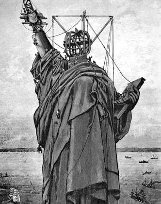 STATUE OF LIBERTY, 1886. The Statue of Liberty nearing completion in New York harbor in 1886. Wood engraving, 1886.  Copyright: xGRANGERx xGRANGERx 0003071