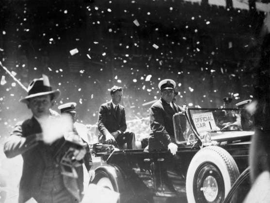 CHARLES A. LINDBERGH (1902-1974). American aviator. An imperturbable Lindbergh rides up New York City s Broadway to a hero s welcome, 13 June 1927.  Copyright: xGRANGERx xGRANGERx 0012316