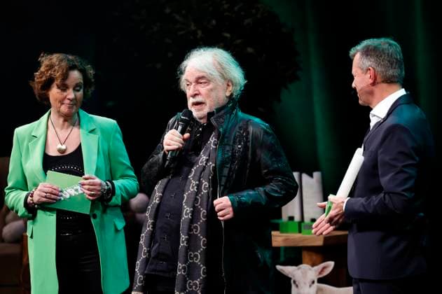Steffi Neu, Bernhard Paul und Christoph Tesche bei der Verleihung des Comedy-Preises Recklinghäuser Hurz im Ruhrfestspielhaus. Recklinghausen, 18.03.2024