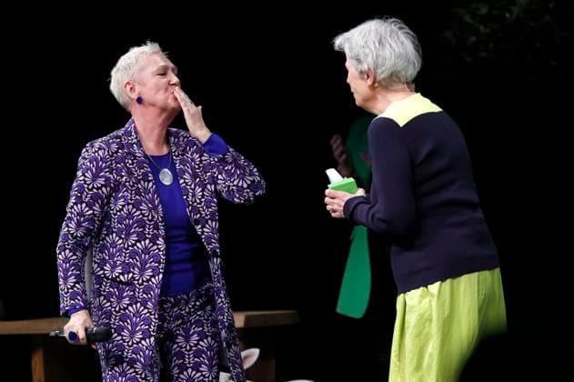 Lioba Albus und Gerburg Jahnke bei der Verleihung des Comedy-Preises Recklinghäuser Hurz im Ruhrfestspielhaus. Recklinghausen, 18.03.2024