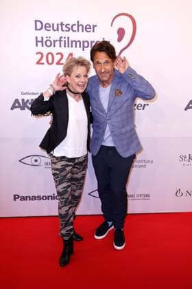 Tanja Schumann und Falk Willy Wild bei der Verleihung vom Deutschen Hoerfilmpreis am 19.03.2024 in Berlin Deutscher Hoerfilmpreis 2024 in Berlin
