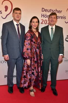 22. HörfilmPreis 2024 Dr. Thomas Krämer, Nadine Heidenreich, Präsident Andreas Bethke, Geschäftsführer 22. Deutscher Hörfilmpreis 2024 in der Hauptstadtrepräsentanz der Deutschen Telekom in Berlin, am 19.03.2024