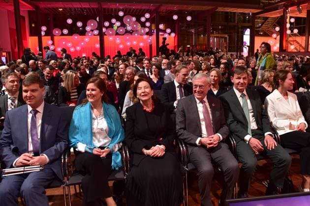 22. HörfilmPreis 2024 Gäste im Saal , vorne sitzend Dr. Thomas Krämert, Eva Luise Köhler, DR. ULRIKE KRISTINA KÖHLER, Horst Köhler, Andreas Bethke, Geschäftsführer 22. Deutscher Hörfilmpreis 2024 in der Hauptstadtrepräsentanz der Deutschen Telekom in Berlin, am 19.03.2024