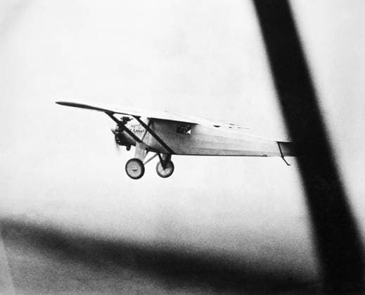 CHARLES A. LINDBERGH (1902-1974). American aviator. Lindbergh at the controls of the Spirit of St. Louis in flight, 1927.  Copyright: xGRANGERx xGRANGERx 0028708