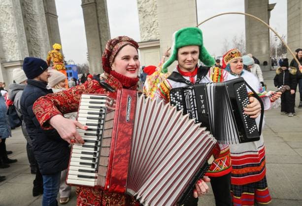 RUSSIA EXPO. Maslenitsa Week 8642777 17.03.2024 The International RUSSIA EXPO Forum and Exhibition. Maslenitsa festivities. Ilya Pitalev host photo agency: RIA Novosti Moscow Russia  Copyright: xIlyaxPitalevx