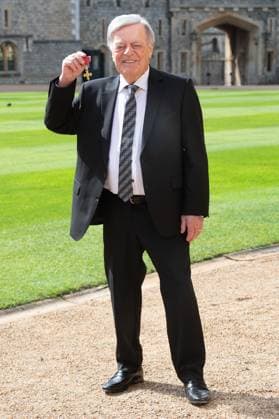 . 20 03 2024. Windsor, United Kingdom. Radio broadcaster Tony Blackburn with his OBE after an Investiture at Windsor Castle, United Kingdom.  xPoolx xi-Imagesx IIM-25077-0003