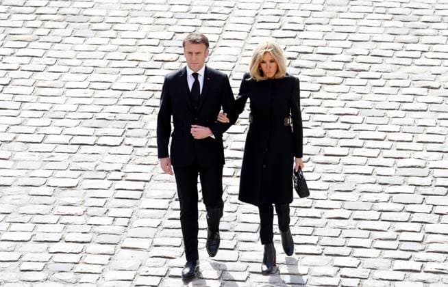 News Themen der Woche KW12 News Bilder des Tages Hommage national pour l?amiral Philippe de Gaulle dans la cour d?honneur de l?HÃ tel national des Invalides Emmanuel Macron et sa femme Brigitte lors de l hommage national pour l?amiral Philippe de Gaulle dans la cour d?honneur de l?HÃ tel national des Invalides Ã Paris le 20 mars 2024. Dominique Jacovides Bestimage National tribute ceremony to late French politician and admiral, Philippe de Gaulle, the son of Charles de Gaulle, at the Hotel des Invalides in Paris on March 20, 2024 Paris France  Copyright: xDOMINIQUExJACOVIDESx xBESTIMAGExDOMINIQUExJACOVIDESx xBESTIMAGEx