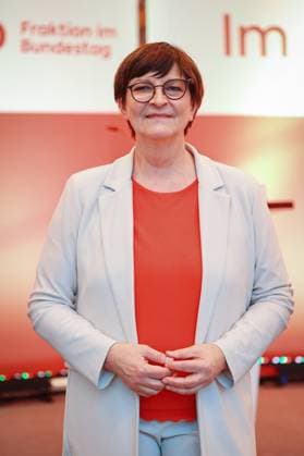 Saskia Esken, Parteivorsitzende SPD, bei der Verleihung des Otto-Wels-Preises im Deutschen Bundestag, 20.3.2024, Bundestag, Reichstagsgebäude, Berlin, Deutschland