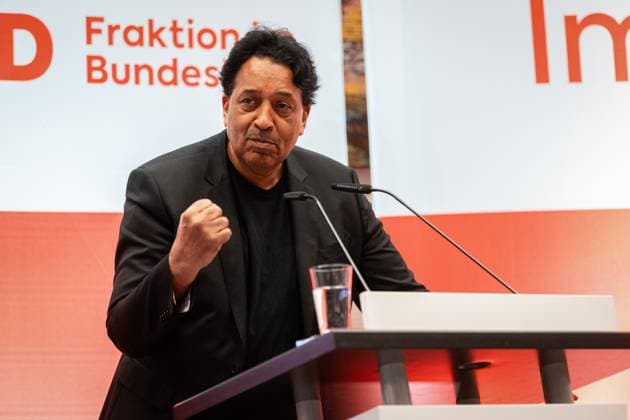 Cherno Jobatey bei der Verleihung des Otto-Wels-Preises im Deutschen Bundestag, 20.3.2024, Bundestag, Reichstagsgebäude, Berlin, Deutschland