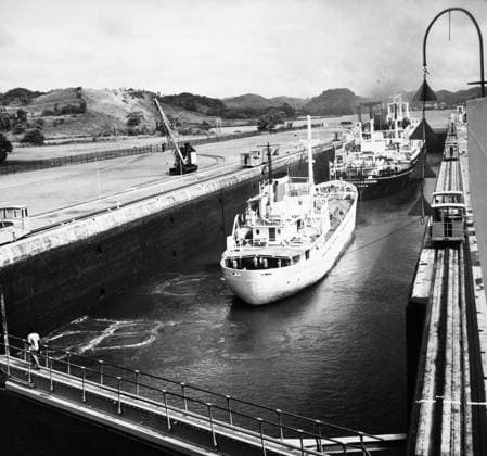 PANAMA CANAL. Two ships nearly at Gatun Lake level at the end of the one-mile long Miraflores lock.  Copyright: xGRANGERx xGRANGERx 0055110