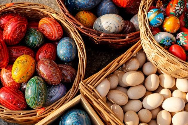 March 21, 2024, Krakow, Poland: Colourful wooden eggs are seen on an outdoor stand during the yearly Easter market on the landmark Main Market Square in Krakow. Krakow Poland - ZUMAs197 20240321_aaa_s197_259 Copyright: xDominikaxZarzyckax