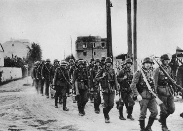 WWII: POLISH OCCUPATION. German troops marching into Warsaw, September 25 1939, following its surrender.  Copyright: xGRANGERx xGRANGERx 0066122