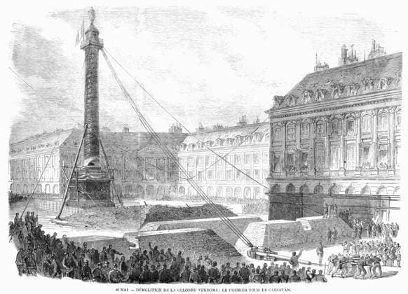 PARIS COMMUNE, 1871. Communards topple Napoleon I s column in Place Vendome, Paris, 8 May 1871. Wood engraving from a contemporary French newspaper.  Copyright: xGRANGERx xGRANGERx 0088629