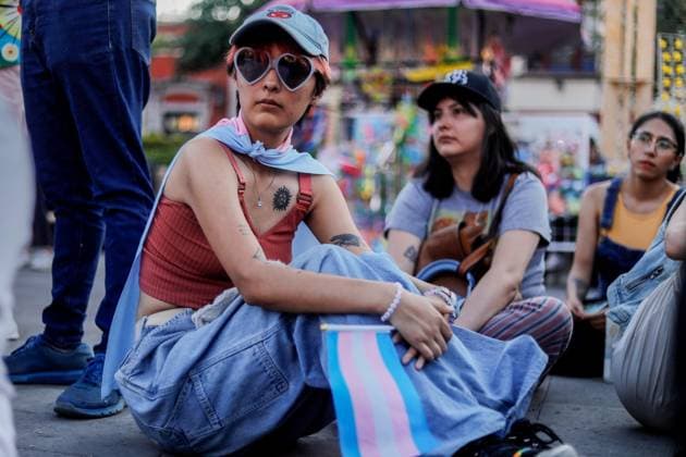 Bilder des Jahres 2024, News 03 März News Themen der Woche KW12 March 23, 2024, Queretaro, Mexico: Protester holds a flag with the colors of the transsexual movement during the demonstration. The Transsexual Community March took place on the streets of downtown Queretaro intending to make this sector of society visible..One of the slogans is that the Gender Law, which has been in Congress since last year, be approved and that security and anti-discrimination guarantees be given in QuerÃ taro. Queretaro Mexico - ZUMAs197 20240323_aaa_s197_595 Copyright: xCesarxGomezx