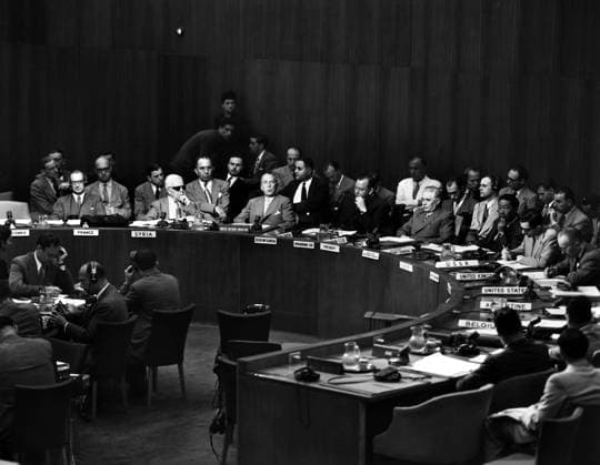 UNITED NATIONS, 1948. Count Folke Bernadotte, Swedish diplomat appointed as the United Nations mediator in Palestine, addressing the Security Council on 13 July 1948.  Copyright: xGRANGERx xGRANGERx 0106985