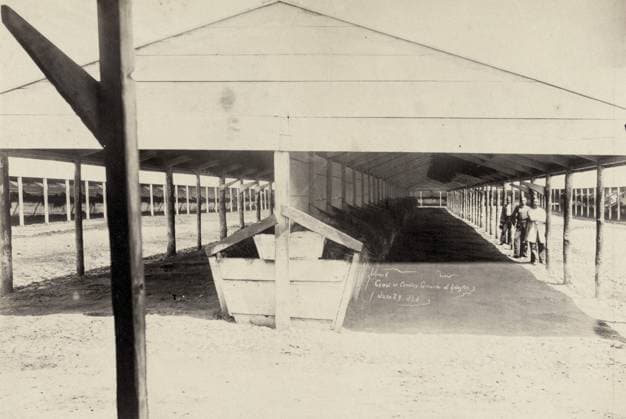 ARLINGTON HOUSE, 1864. Union Army soldiers at the corral on the grounds of Arlington House, former home of Confederate General Robert E. Lee. Photograph by Andrew Russell, 1864.  Copyright: xGRANGERx xGRANGERx 0114844