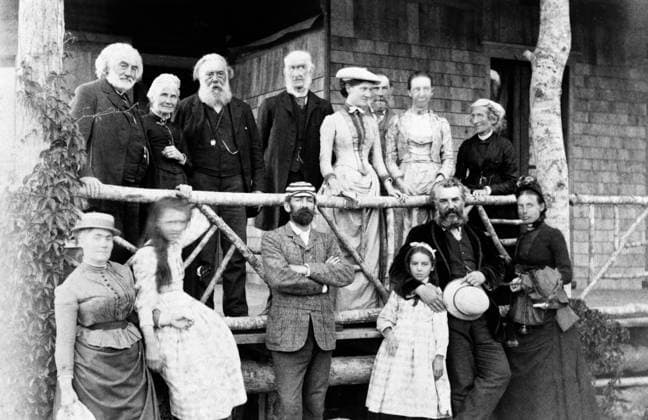 ALEXANDER GRAHAM BELL (1847-1922). American (Scottish-born) teacher and inventor. Photographed with his family and friends at a lodge at Baddeck, Nova Scotia, c1890.  Copyright: xGRANGERx xGRANGERx 0117093