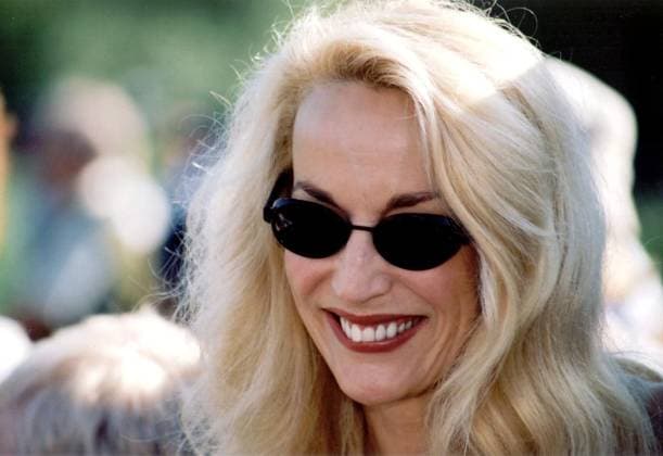 JERRY HALL WATCHES THE START OF THE ANNUAL BOAT RACE FROM RICHMOND TO GREENWICH, BRITAIN 2000 JERRY HALL ENJOYING A DAY OUT WITH HER CHILDREN AT THE START OF THE ANNUAL BOAT RACE FROM RICHMOND TO GREENWICH JERRY HALL WATCHES THE START OF THE ANNUAL BOAT RACE FROM RICHMOND TO GREENWICH, BRITAIN 2000, Credit:Matt Sadler PNS Avalon  Copyright: xMattxSadler PNSx xAvalonx 0688901993