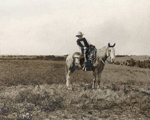 ERWIN E. SMITH (1886-1947). American cowboy photographer. Photographed on horseback in Texas on 7 December 1908.  Copyright: xGRANGERx xGRANGERx 0124938