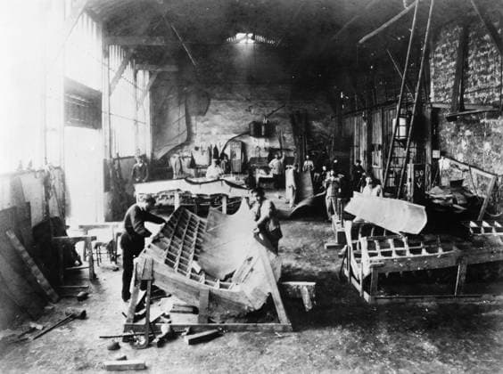 STATUE OF LIBERTY, PARIS. The Statue of Liberty under construction at the Monduit and Bechet workshop in Paris, France, c1883.  Copyright: xGRANGERx xGRANGERx 0125163