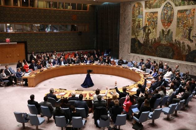 News Themen der Woche KW13 News Bilder des Tages (240325) -- UNITED NATIONS, March 25, 2024 -- Representatives vote on a draft resolution during a Security Council meeting at the UN headquarters in New York, on March 25, 2024. The Security Council on Monday adopted a resolution that demands an immediate cease-fire in Gaza for the holy month of Ramadan. ) UN-SECURITY COUNCIL-GAZA-RAMADAN-CEASE-FIRE-RESOLUTION XiexE 