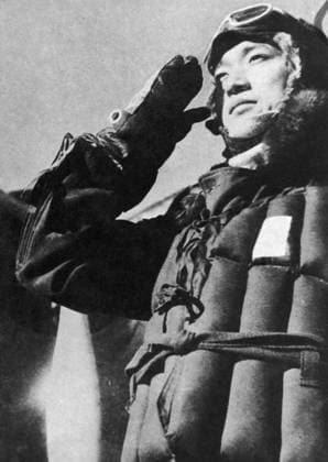 WORLD WAR II: PEARL HARBOR. A Japanese pilot gives a salute before departing on the air raid on Pearl Harbor, Hawaii, December 1941.  Copyright: xGRANGERx xGRANGERx 0167120