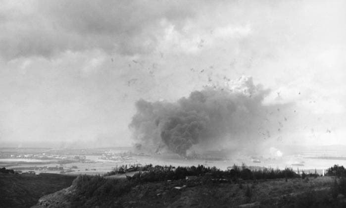 WORLD WAR II: PEARL HARBOR. Burning and damaged ships at Pearl Harbor, Hawaii, during the Japanese air raid, 7 December 1941.  Copyright: xGRANGERx xGRANGERx 0167135
