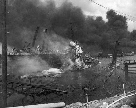 WORLD WAR II: PEARL HARBOR. The USS Shaw lies in wreckage after it was hit by three bombs which exploded its magazine during the Japanese attack on Pearl Harbor, 7 December 1941.  Copyright: xGRANGERx xGRANGERx 0167136