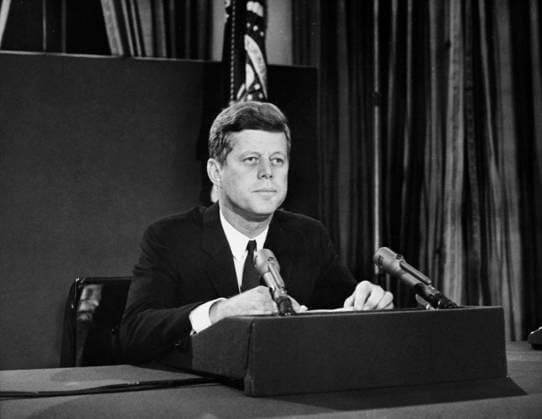 JOHN F. KENNEDY (1917-1963). 35th President of the United States. Announcing a U.S. naval blockade of Cuba to a nationwide television audience at the time of the Cuban Missile Crisis, 22 October 1962.  Copyright: xGRANGERx xGRANGERx 0168674