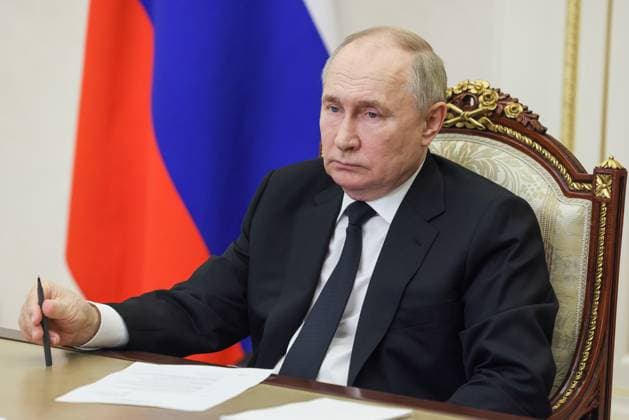 News Themen der Woche KW13 News Bilder des Tages RUSSIA, MOSCOW - MARCH 25, 2024: Russia s President Vladimir Putin holds a meeting on measures following the Crocus City Hall terrorist attack via video link from the Moscow Kremlin. Mikhail Metzel Russian Presidential Press and Information Office TASS  68535070